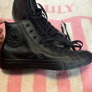 Chuck Taylor All Star Leather Converse